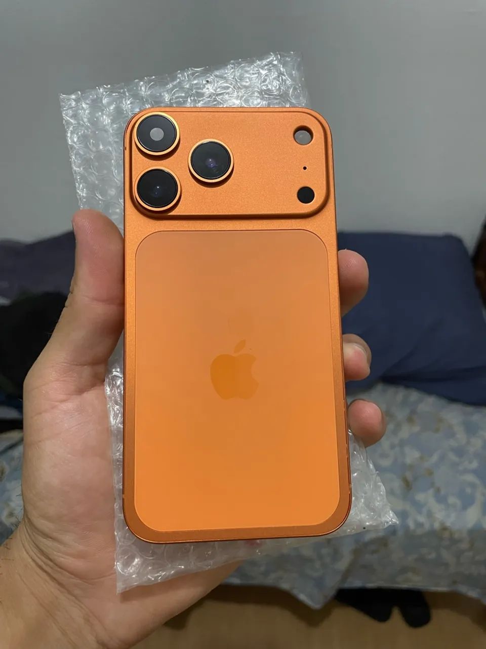 Carcaça do iPhone XR P/ 17 Pro