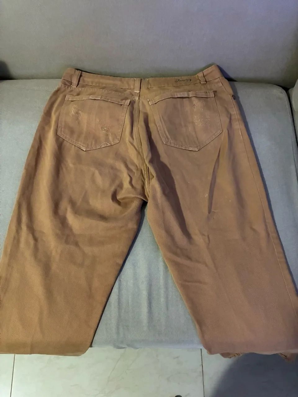 Calça Marrom da Marca Elementais - Foto 3