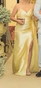 Vestido amarelo manteiga 
