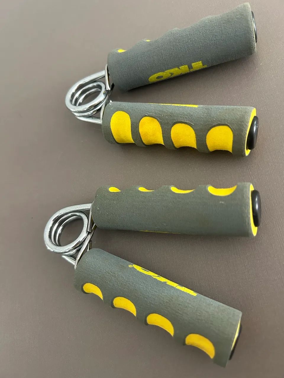 Exercícios, fisioterapia, força com Hand grip  - Foto 4