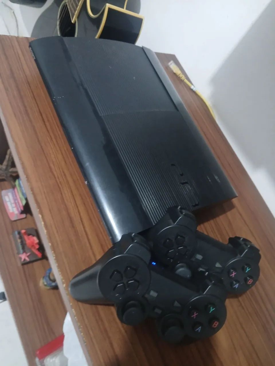 Ps3 com 2 controles
