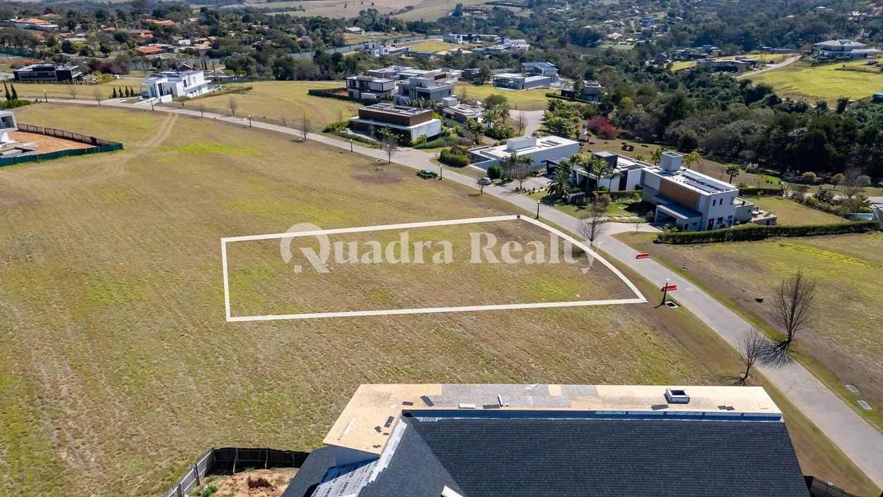 Terreno com excelente topografia e a poucos metros do clube - Foto 2