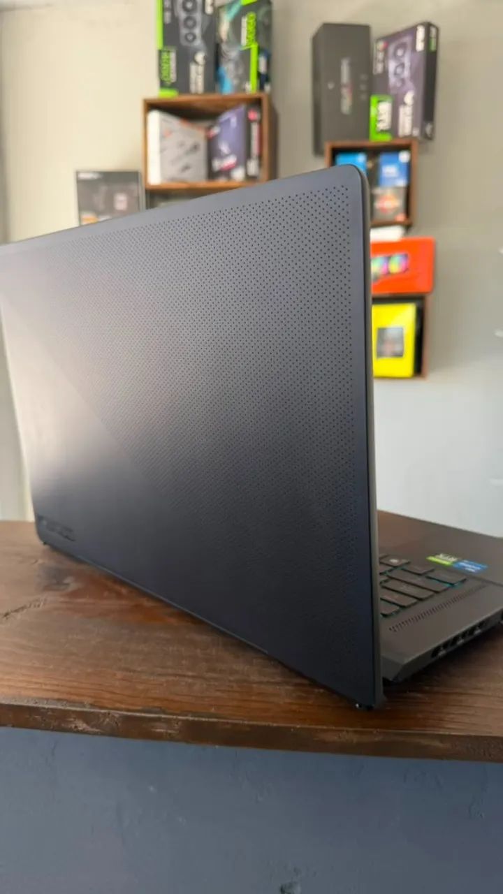 Asus Rog Zephyrus M16 - Foto 2