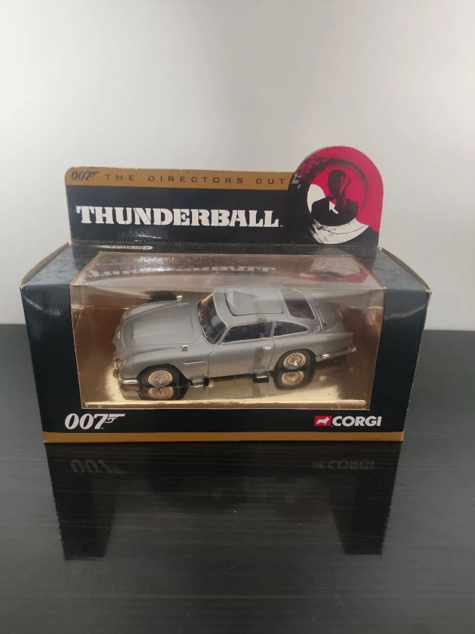 Miniatura Thunderball 007 da Corgi escala 1/32