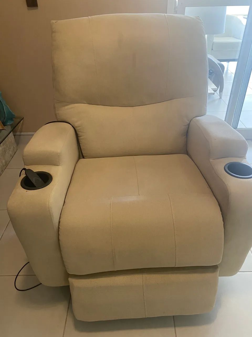 Cadeira reclinável  elétrica com elevação lift 