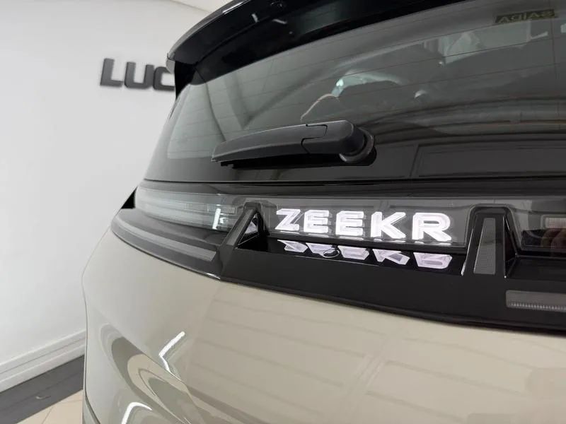 Zeekr X Flagship Flagship (elétrico), foto 14 de 14