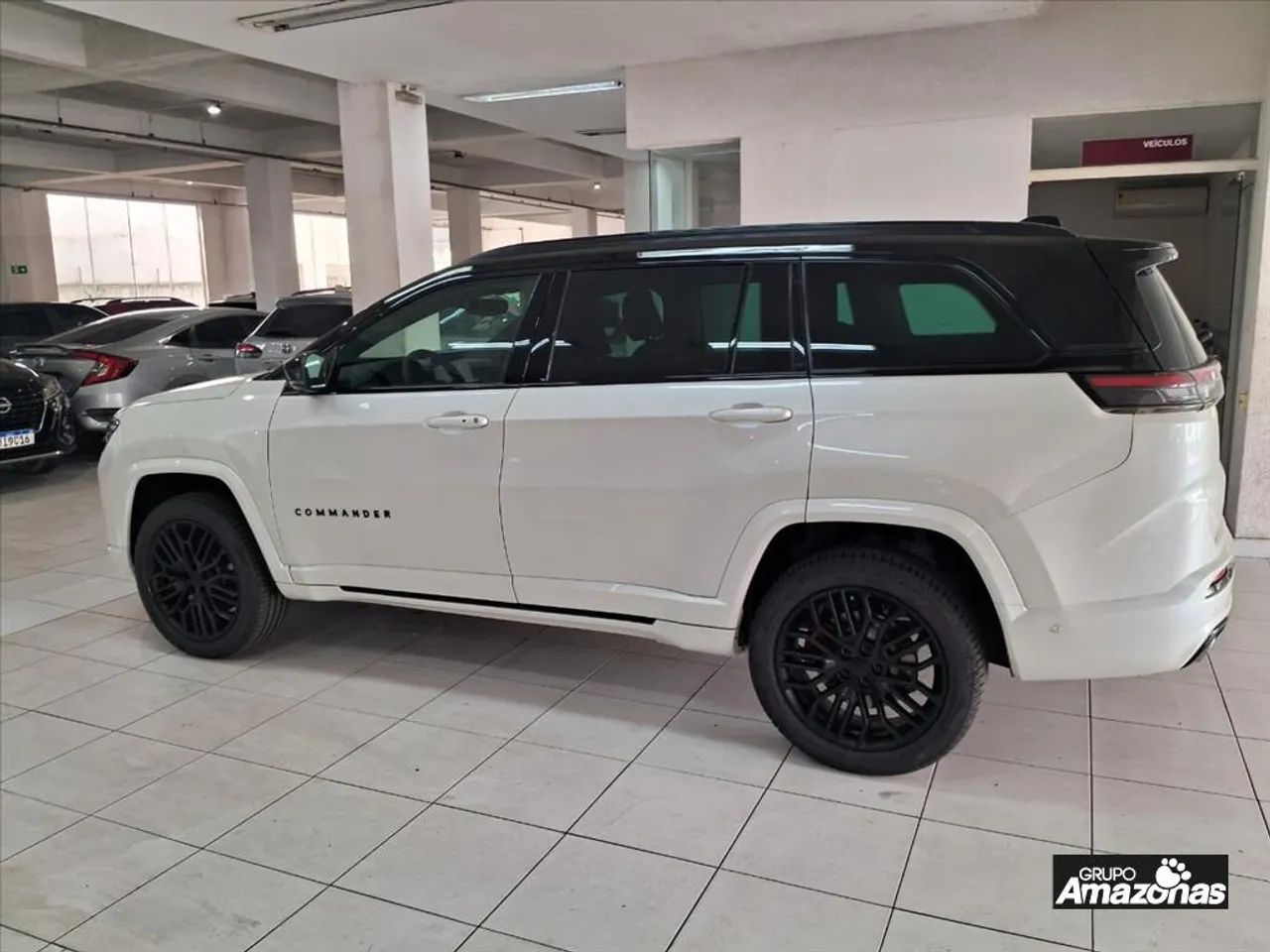 Jeep Commander Black Hurricane 2.0 4x4 TB Aut, foto 9 de 20