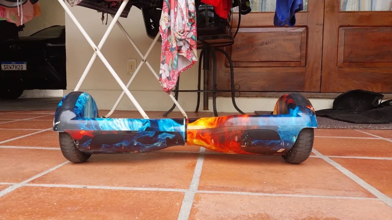 Hoverboard com cadeira de suporte