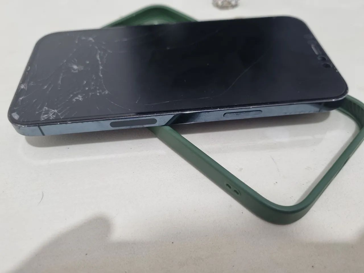 Vendo IPHONE 12 PRO MAX - Foto 3