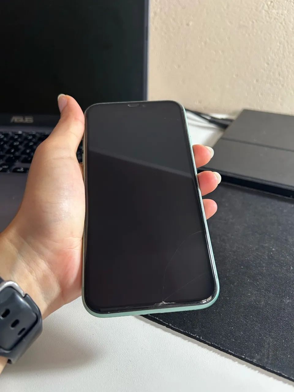 iPhone 11 - 64gb (verde) - Foto 2