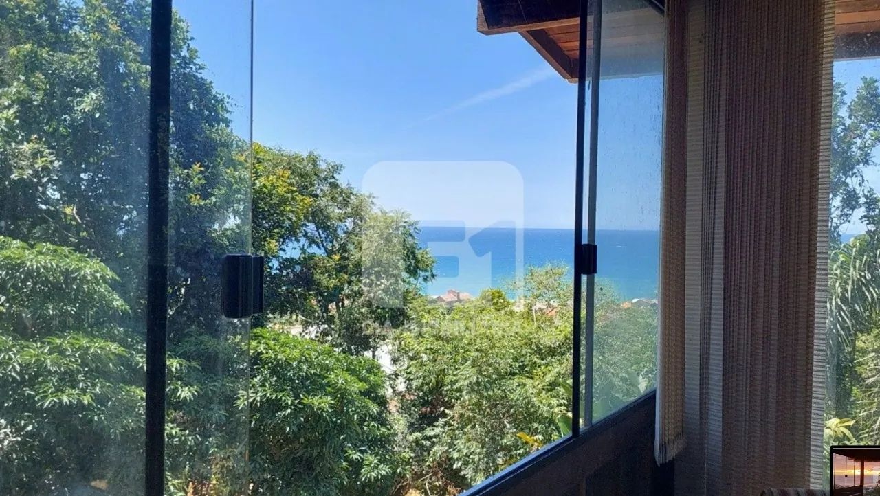 Casa de 3 dormitórios com vista na Armação