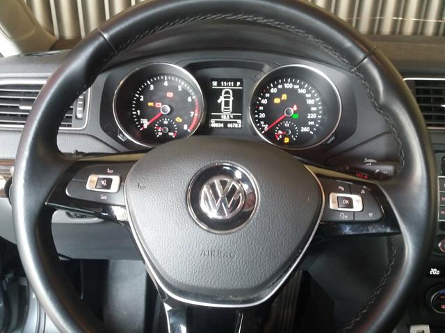 Jetta Comfortline 2.0 Tipt, com GPS e Piloto Aut, único dono - Foto 8