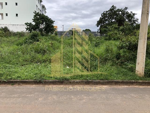 Lote no fundo da Avenida Mestra Fininha. De 450m². C.G - Foto 3