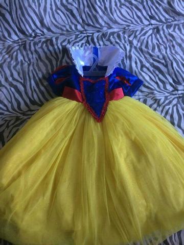Vestido Branca de neve 2/3