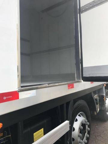 Câmara frigorifica para truck e bi truck 9 metros com equipamento disel - Foto 3