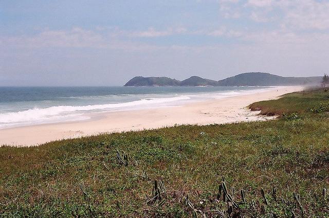 Ótimos terrenos financiados em Condomínio de frente à praia de Jaconé, Saquarema - Foto 13