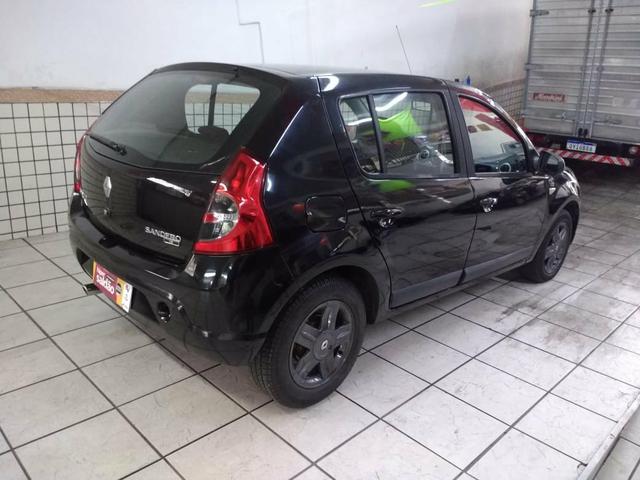 Sandero vibe 1.6 8v - Foto 2