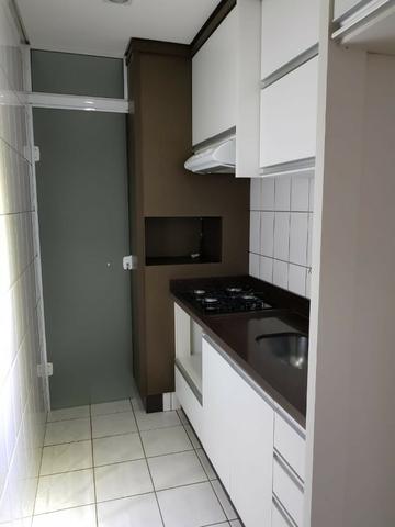 Apartamento moderno, projetado e mobiliado. Ótima localização - Foto 7
