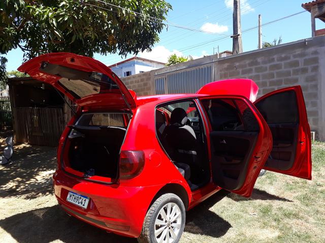 Procuro um carro mais novo 2013 14/15 - Foto 2