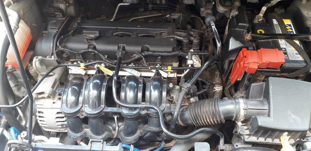 Ford Ka sedan SEL 1.5 X 2014/2015 - Foto 8
