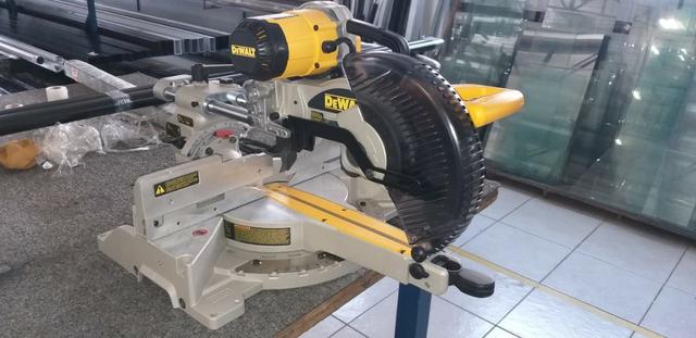 Serra de Esquadria DEwALT modelo DW 717 10" - - Foto 2