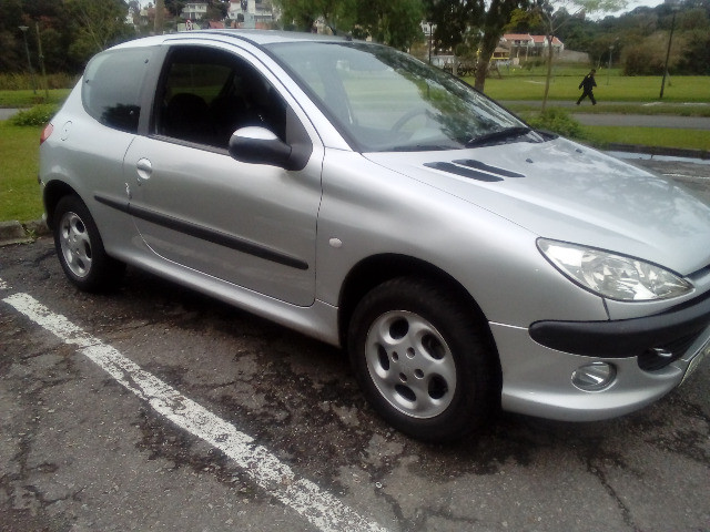 Peugeot 206 quik silver 2003 - prata - Foto 4