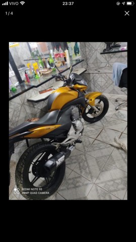 CB 300