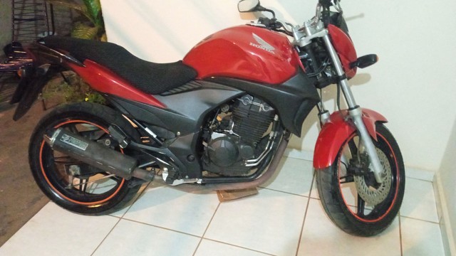 CB 300