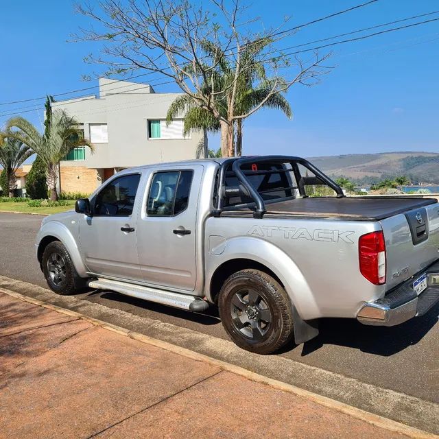 Nissan Frontier Rebaixada Com Som 