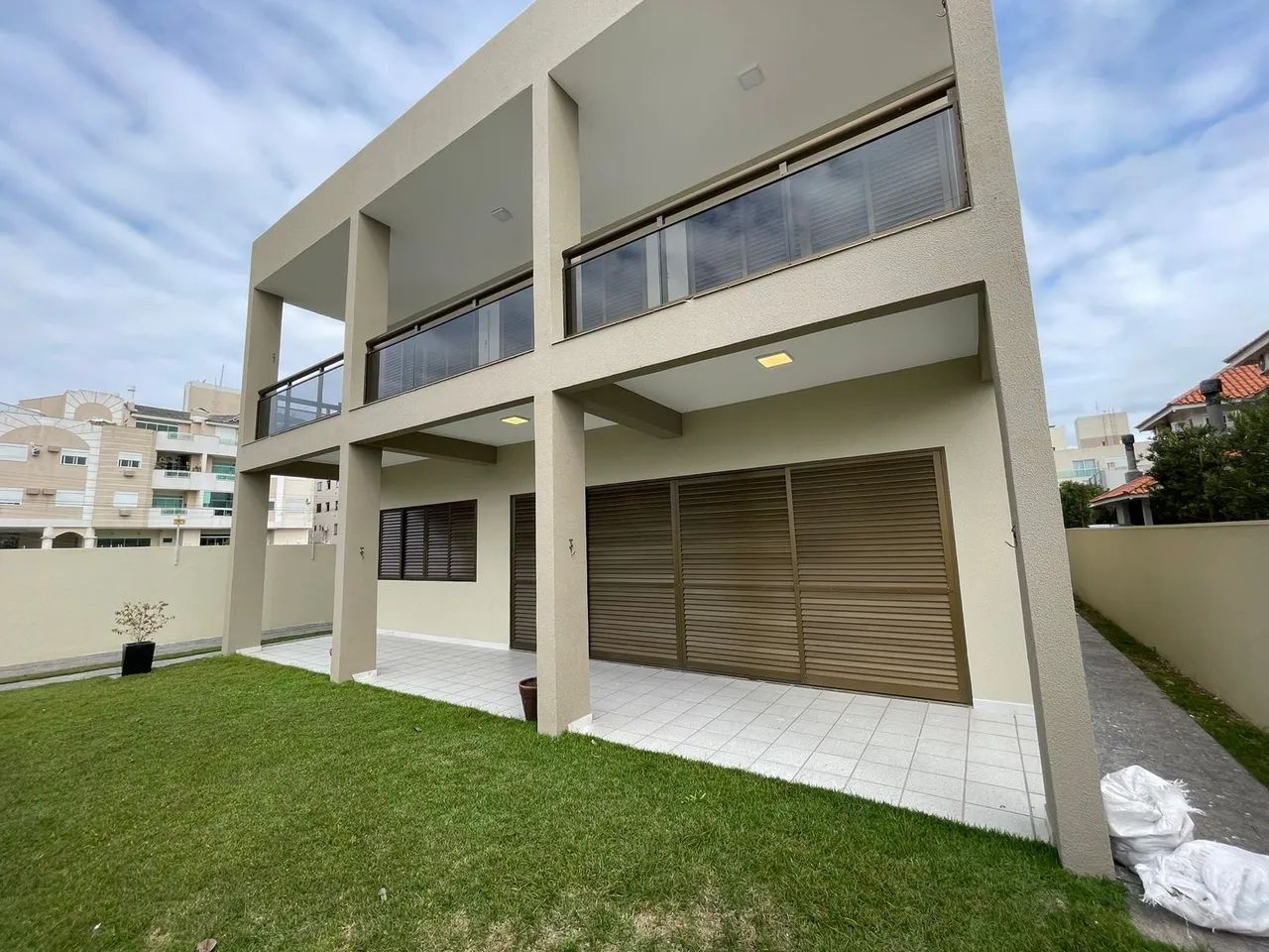 Casa frente Praia Canasvieiras 20 pessoas