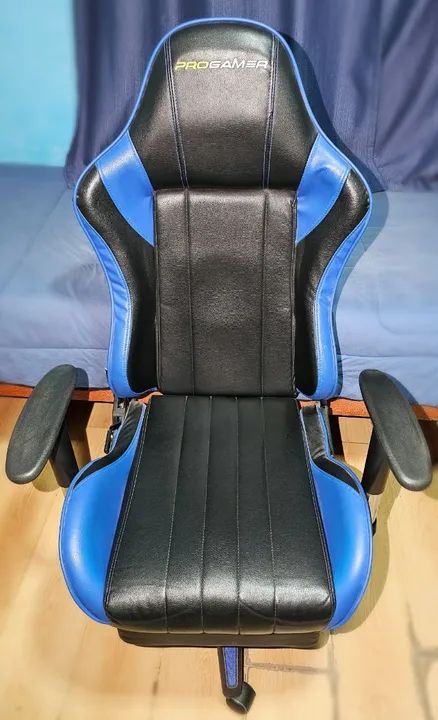 Cadeira Gamer Rivatti Reclinável com Apoio para Pés e Almofadas Couro Preto/Azul - Foto 4