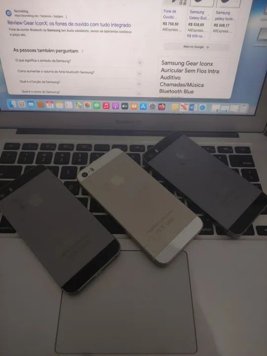 Carcaças iPhone 5S com marcas de uso.