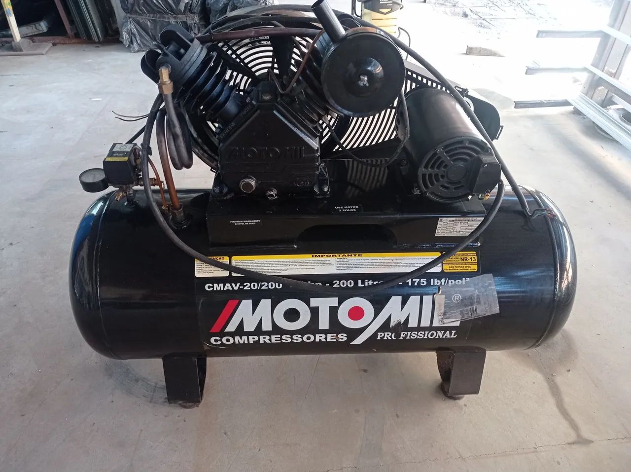 Compressor de ar Motomi 5hp 200 Litros - Foto 2