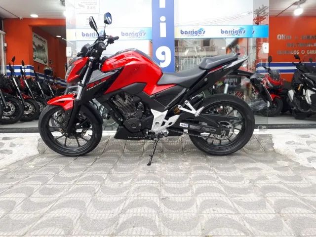 Honda Cb 300F Cbs 2023 Vermelha Único Dono - Foto 2