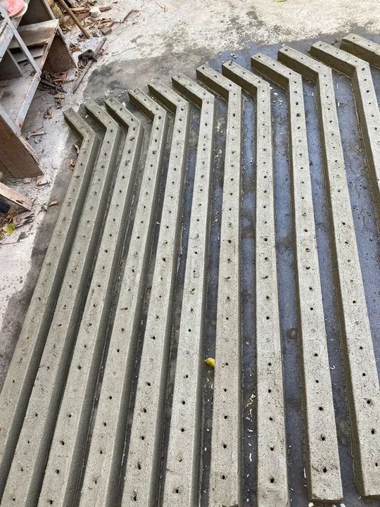 Mourão de concreto pescoço de ganso  - Foto 3