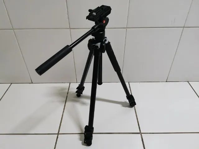 Tripé Manfrotto 290 Light com cabeça hidraulica Novo - Foto 4