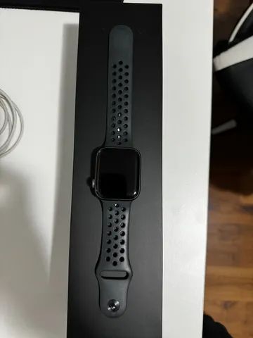 Apple watch series hot sale 4 nike white