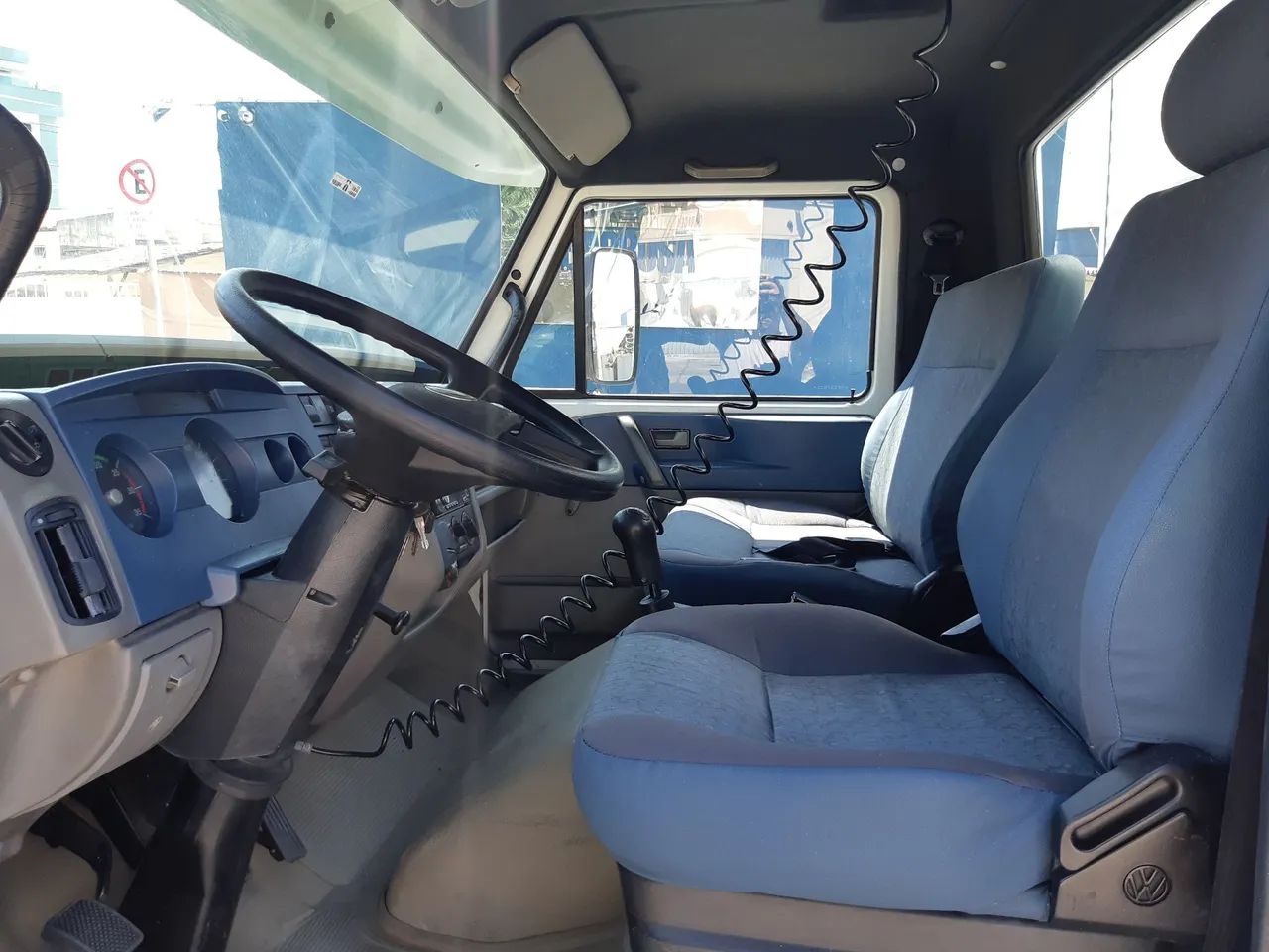 8-150 PLUS Baú de 6.20 - Foto 6