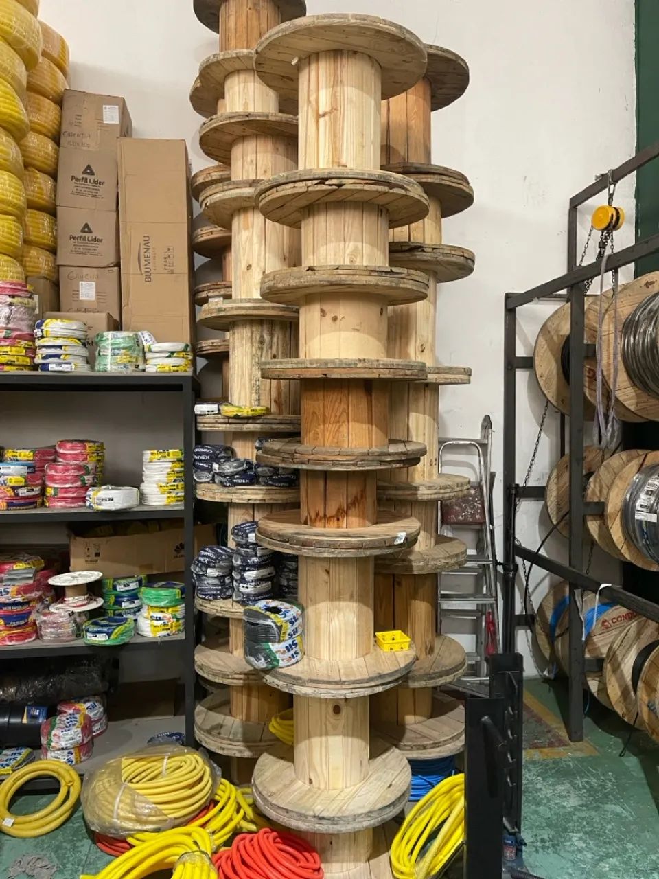 Bobinas de madeira para decoração - Foto 2