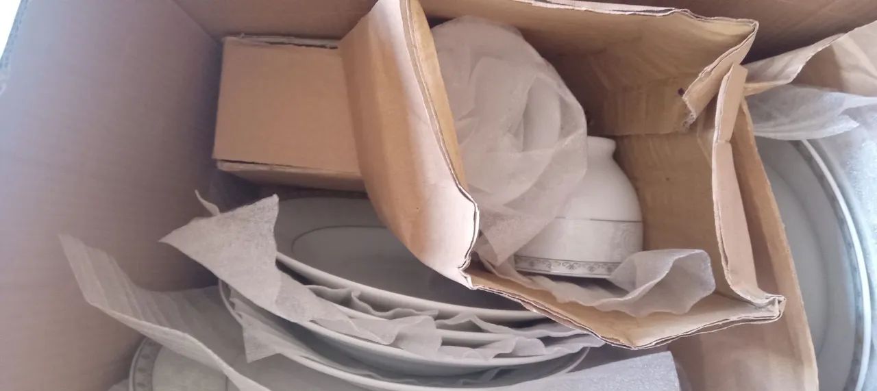 Royal Castle Fine Porcelain.  - Foto 3