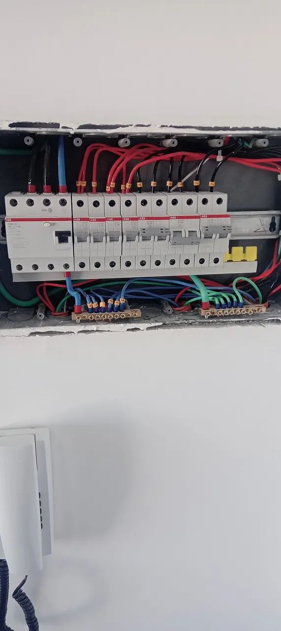 Eletricista - Residencial Comercial 