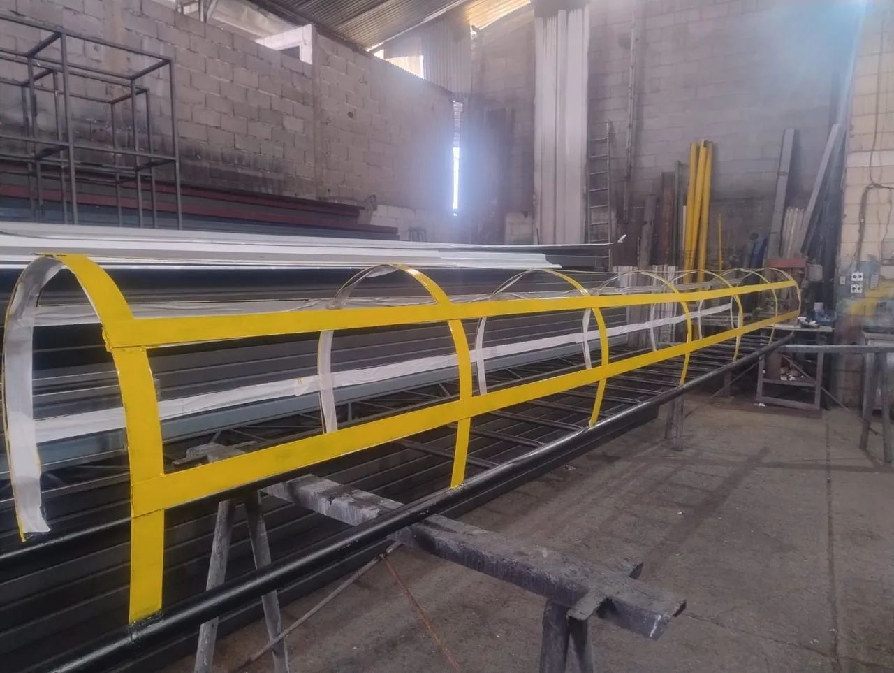 VENDO ESCADA PADRÃO BOMBEIRO 