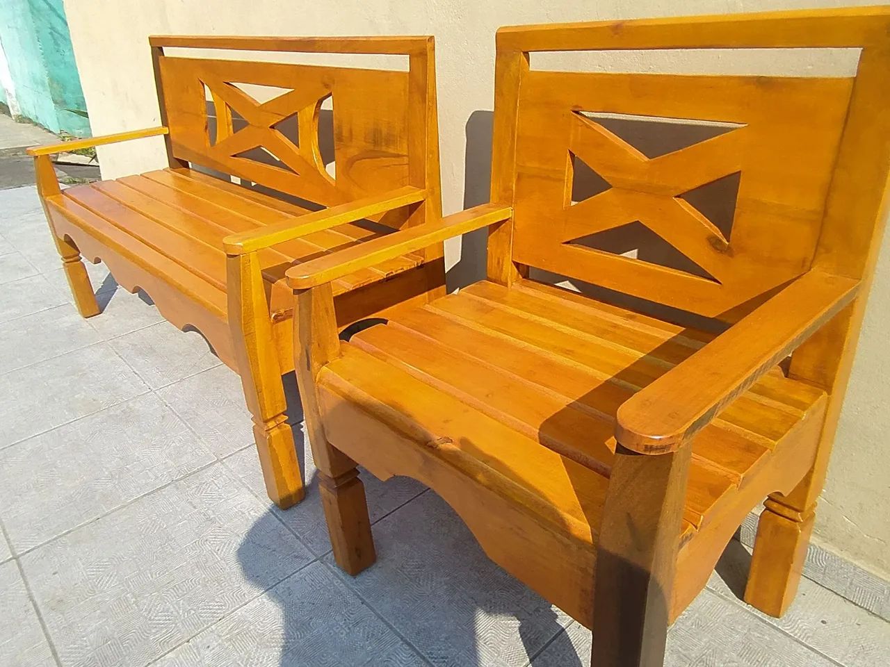 Conjunto NOVO de Bancos em madeira para jardim!!  - Foto 4