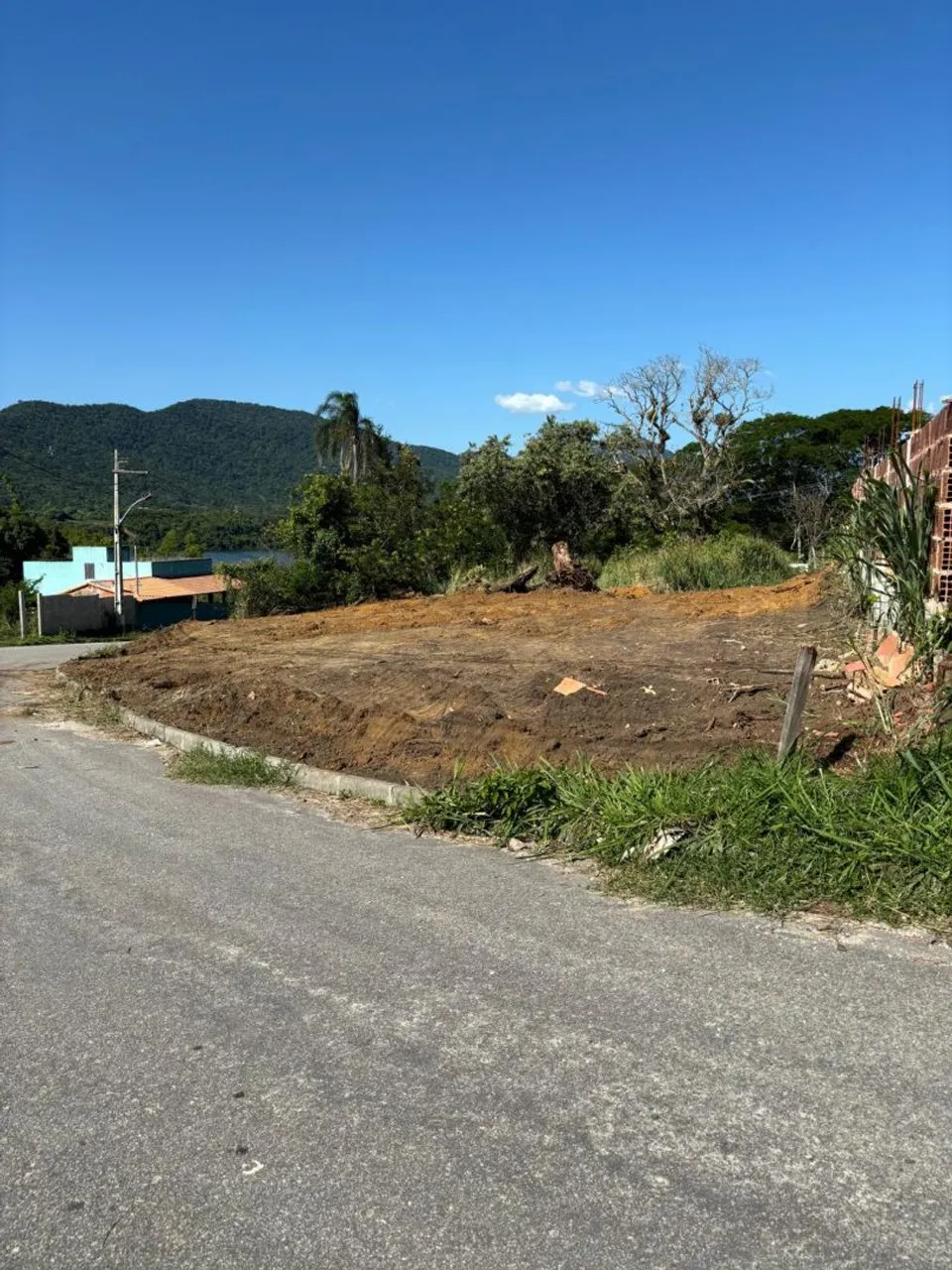 Vendo 2 terrenos, Jacaroá e Vitória dos Anjos 2, direto com proprietário.
