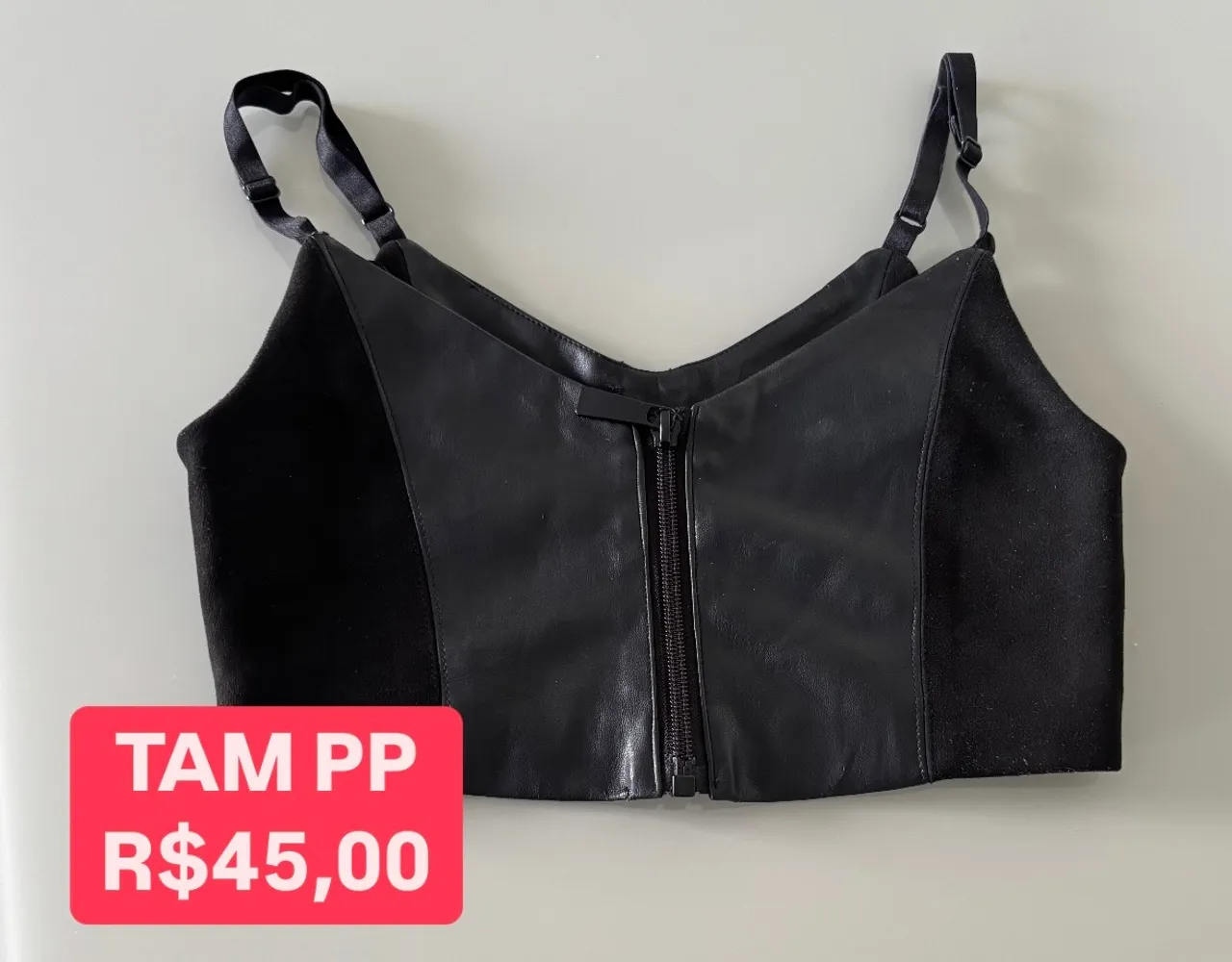 Top de couro preto com zíper - TAM PP