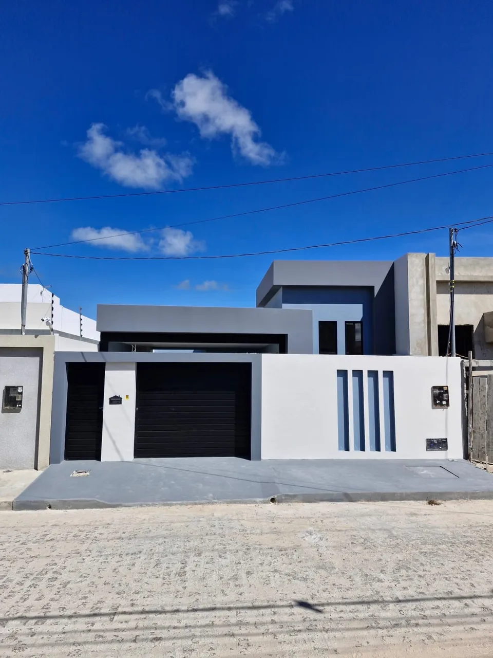 Casa Nova no Luar da Barra 1 ( Lado Sombra )