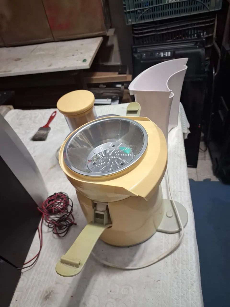 Extrator de Suco funcionando 