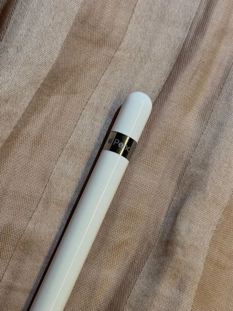 Caneta Apple Pencil 1a geração com adaptador para carregamento - Foto 3