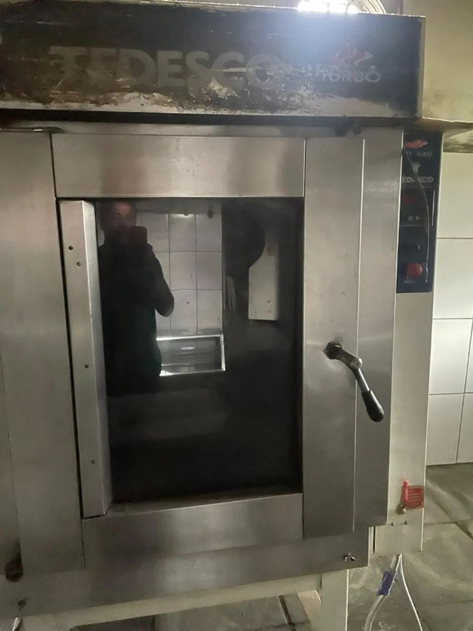 Forno em excelente estado industrial