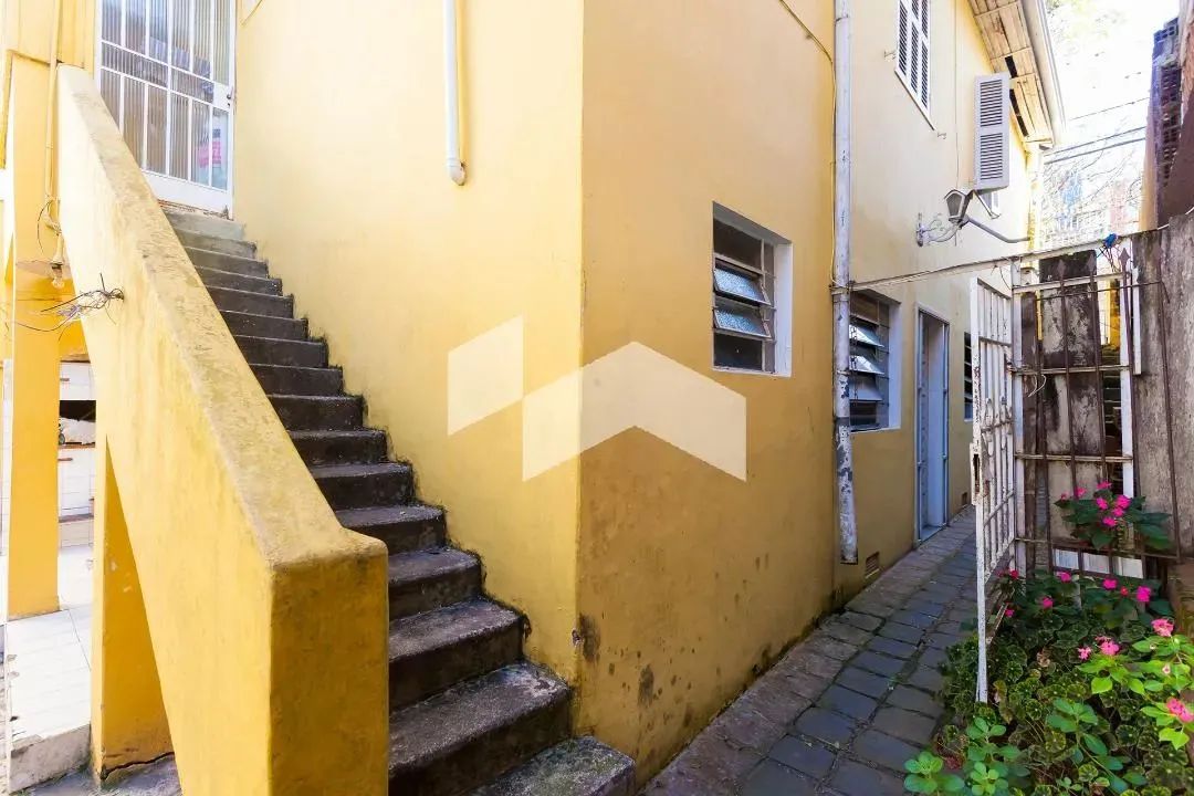 Terreno com Construção em Localização Privilegiada - Próximo à Ligga Arena - Foto 15